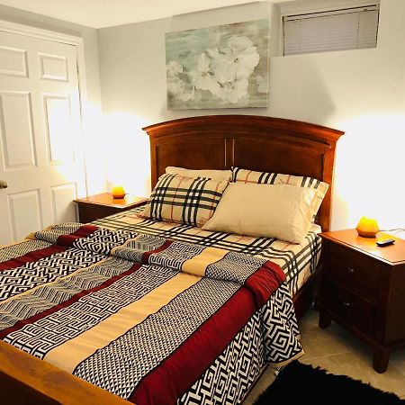 Deluxe Double Room- Hazel Stays Mississauga Dış mekan fotoğraf